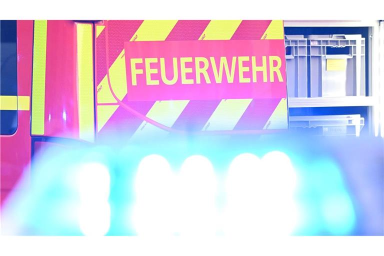 Eine Gefahr für andere Gebäude bestand laut Feuerwehr nicht (Symbolbild).