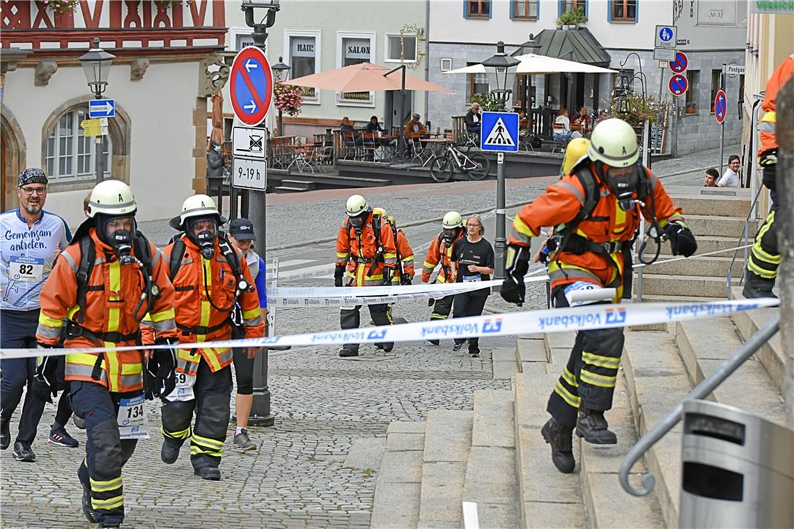 Eine Glanzleistung der Feuerwehr Backnang, die die Strecke in voller Ausrüstung ...