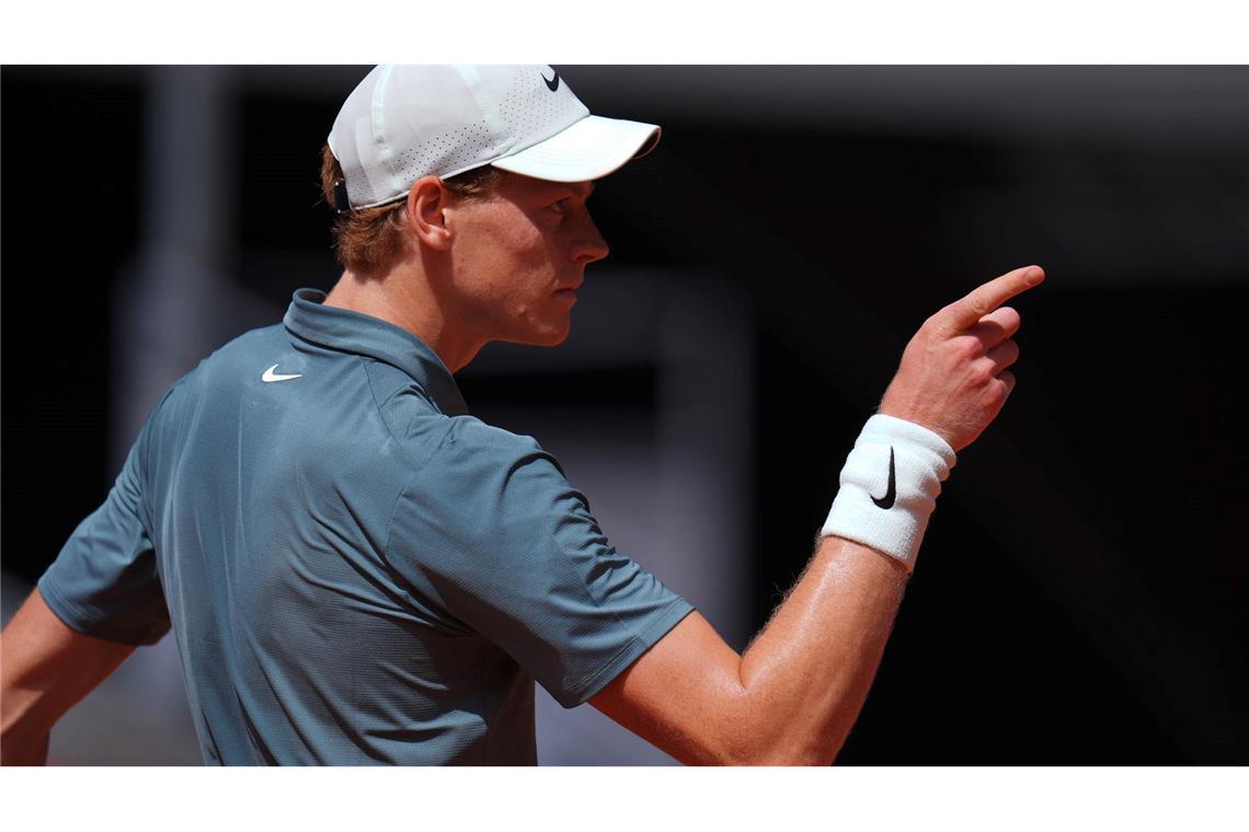 Eine Gruppe von Topspielern, darunter Jannik Sinner, soll die Preisgeld-Debatte im Tennis neu entfacht haben. (Archivbild)