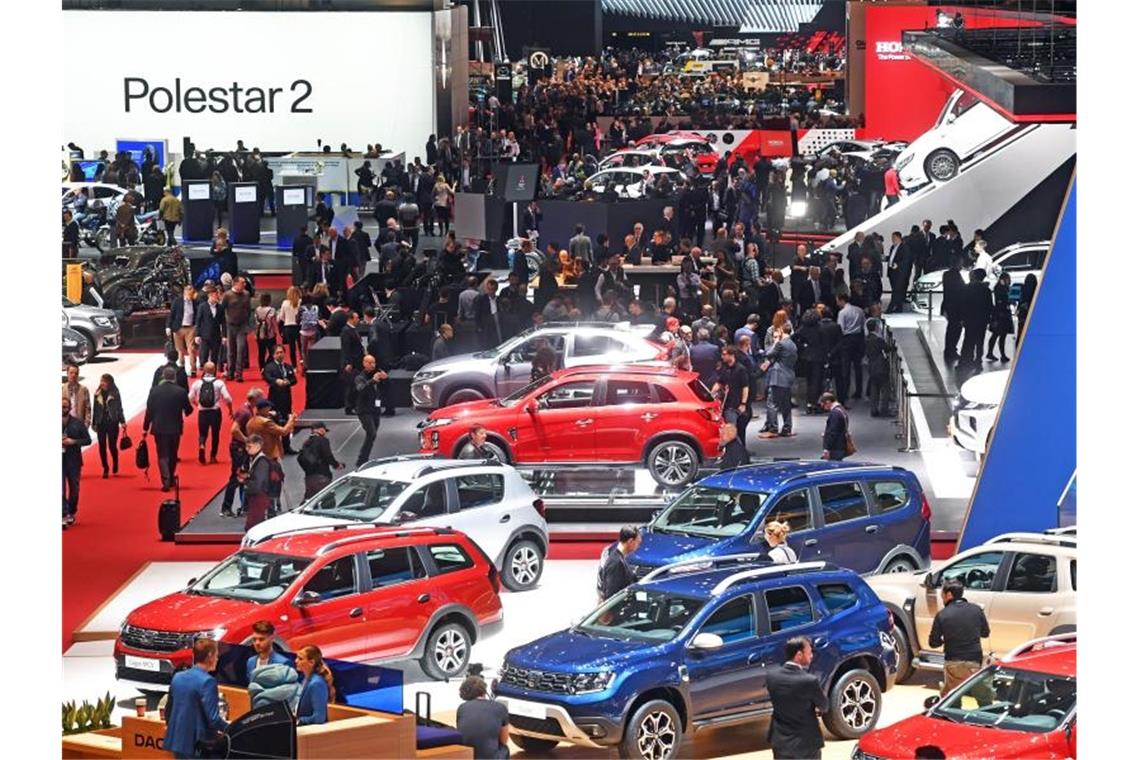 Eine Hallenübersicht, aufgenommen beim Genfer Autosalon am ersten Pressetag im Jahr 2019. Foto: Uli Deck/dpa