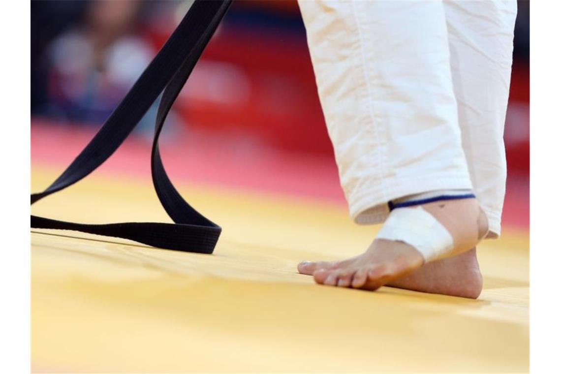 Corona-Absagen: Nur noch ein Team bei Judo-Meisterschaft Eine Judoka in Aktion. Foto: picture alliance/dpa/Symbolbild