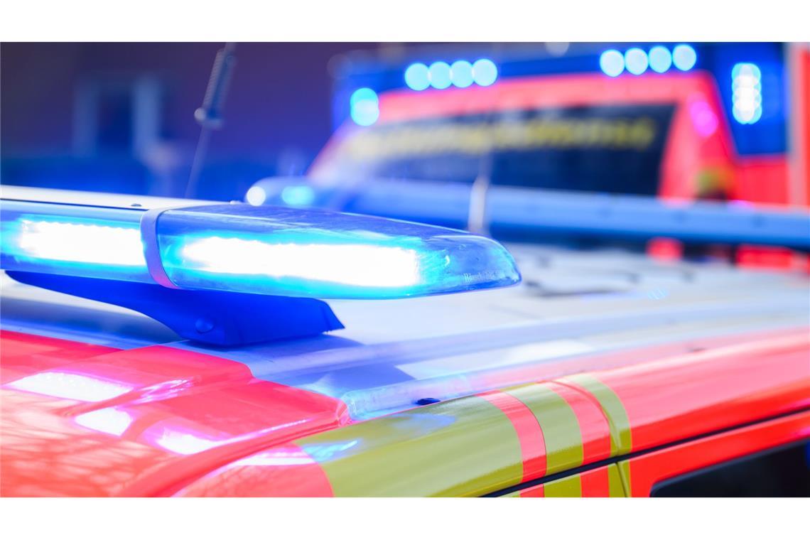 21-Jährige stirbt nach Unfall auf der B28 – Polizei ermittelt Eine junge Frau ist ihren Verletzungen nach einem Verkehrsunfall erlegen. (Symbolbild)