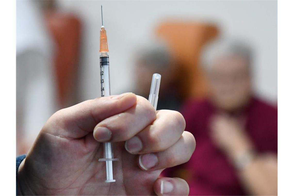 Frankreichs Regierung gerät wegen Impfkampagne unter Druck