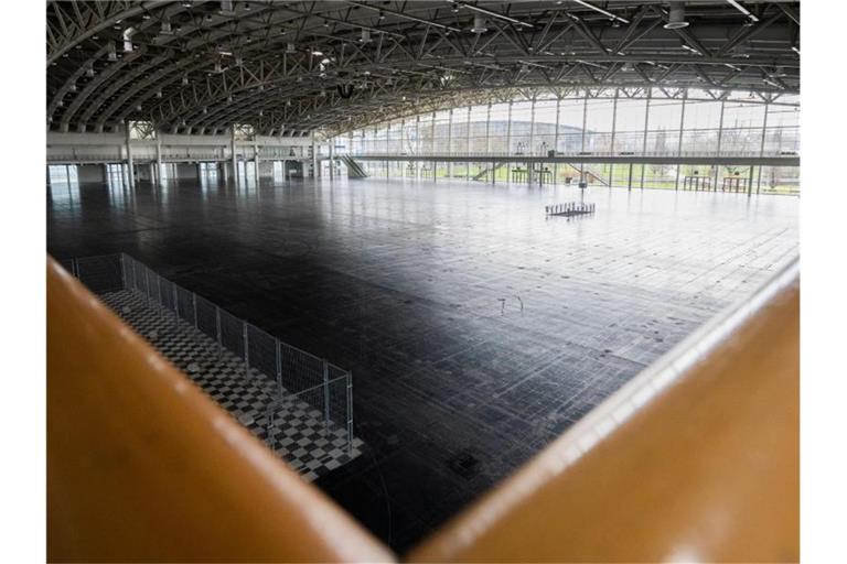 Eine leere Halle auf dem Messegelände Hannover. Foto: Julian Stratenschulte/dpa