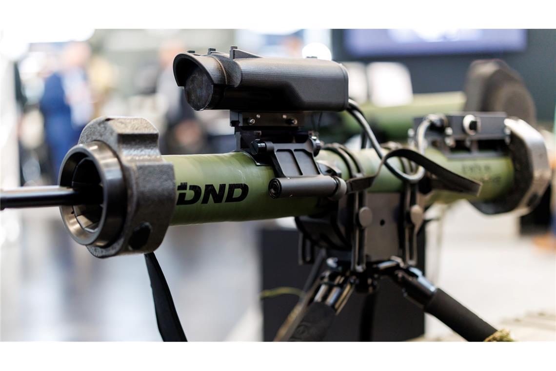 Das tut sich in Deutschlands Waffenbranche Eine Panzerfaust von DND bei der Nürnberger Messe für Sicherheitstechnologie, Enforce Tac.