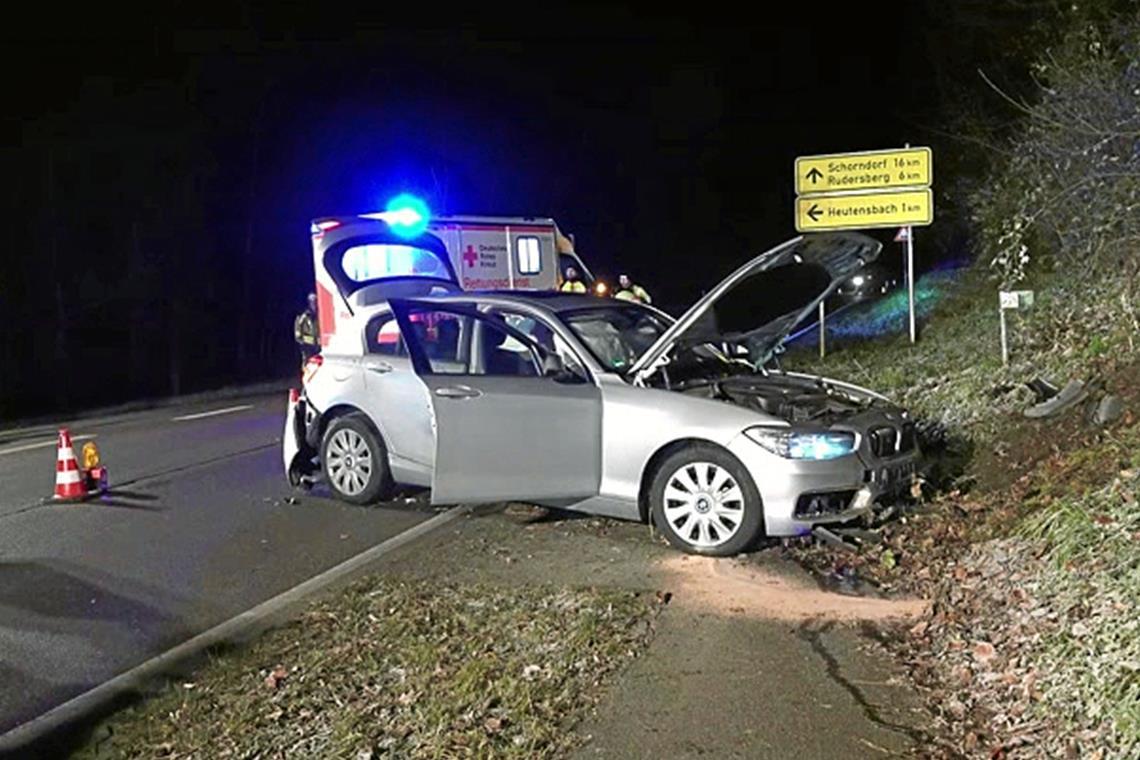 Eine Person ist bei dem Unfall verletzt worden. Foto: Kevin Lermer/7aktuell.de
