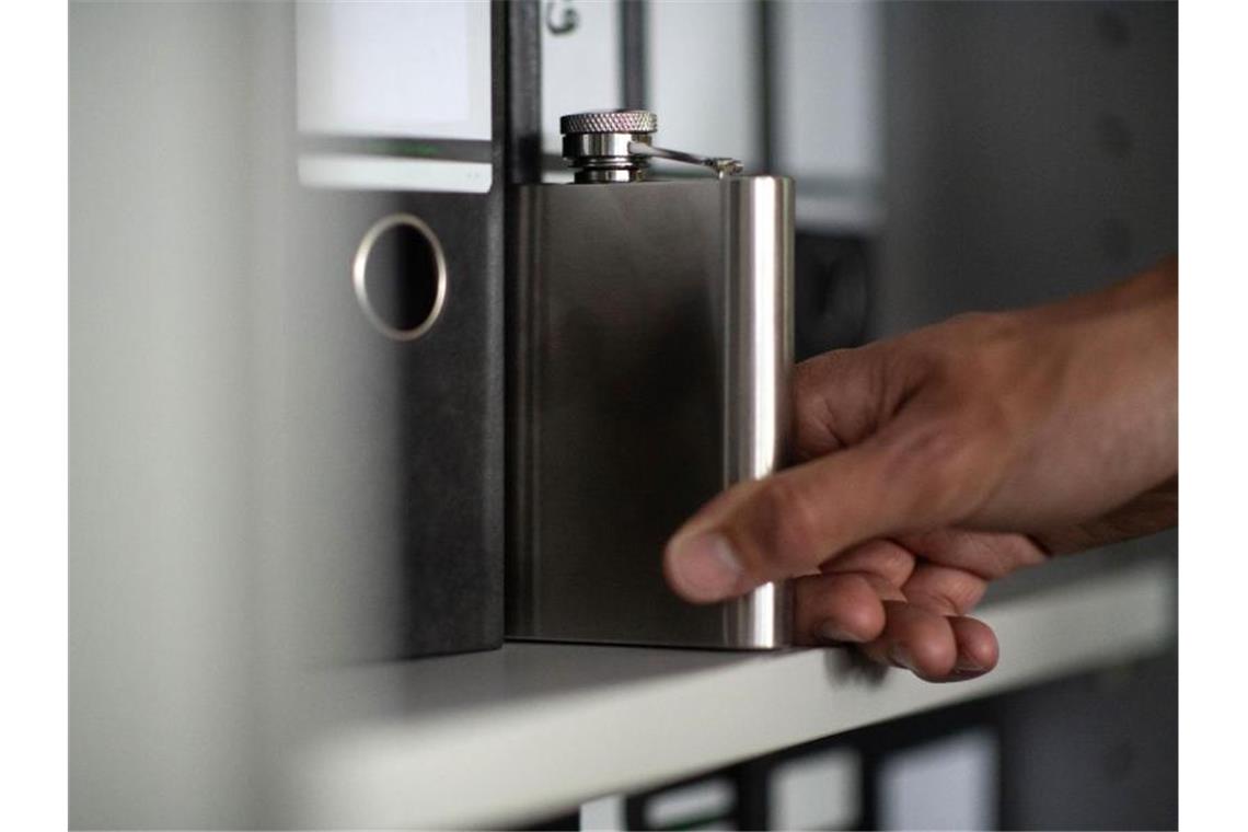 Alkoholsucht: Experten fordern „Prävention vor Abmahnung“