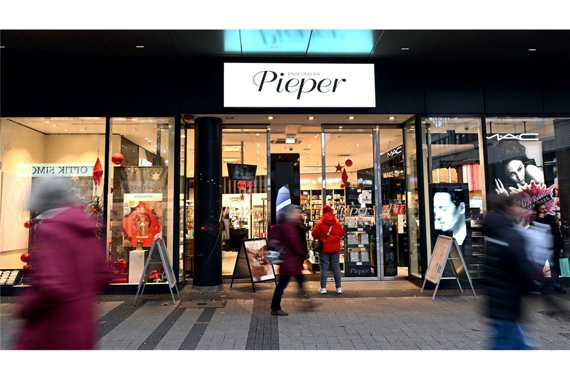 Eine Pieper-Filiale in Köln - auch künftig werden die Parfumshops in vielen deutschen Innenständen zu finden sein.