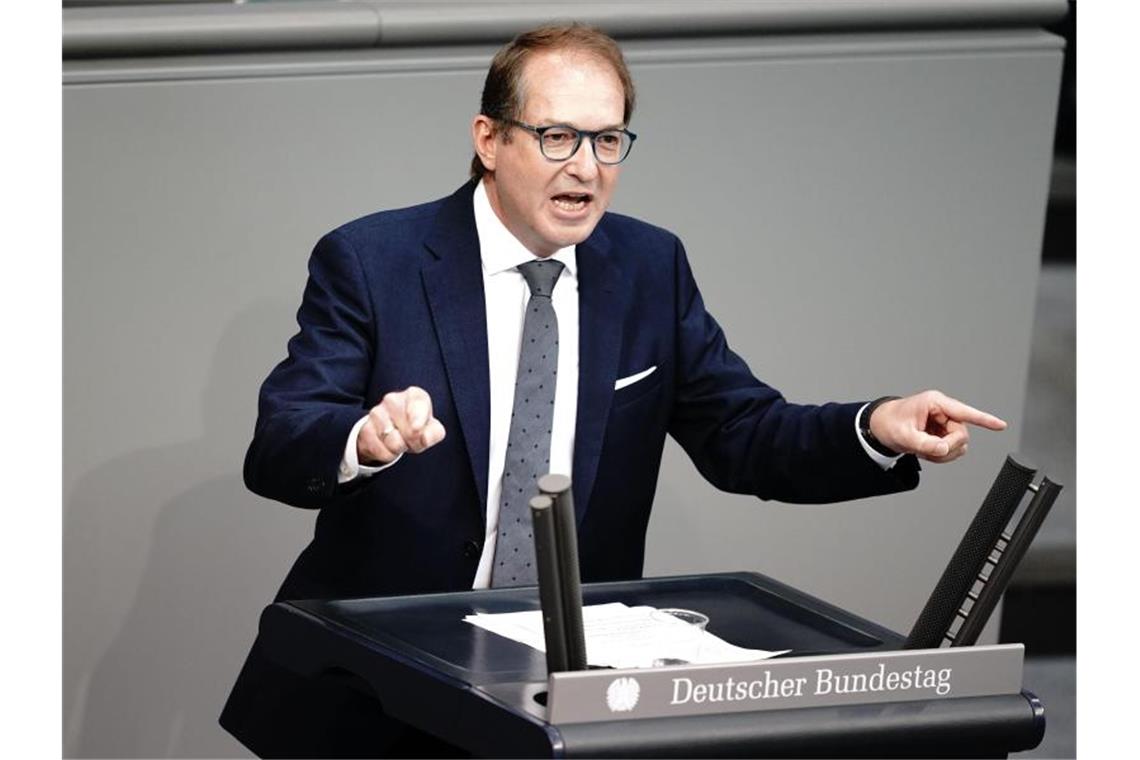 Dobrindt: Rückkehr zur Wehrpflicht unrealistisch Eine Rückkehr zur Wehrpflicht ist keine realistische Debatte“, sagt Alexander Dobrindt. Foto: Kay Nietfeld/dpa
