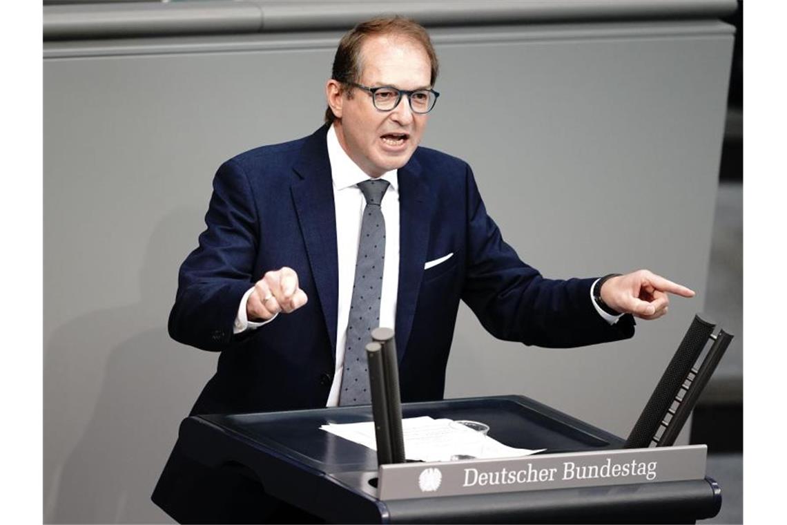 Eine Rückkehr zur Wehrpflicht ist keine realistische Debatte“, sagt Alexander Dobrindt. Foto: Kay Nietfeld/dpa