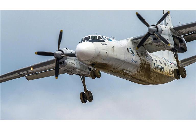 Eine russische An-24-Passagiermaschine ist wohl mit 49 Passagieren an Bord im Osten des Landes abgestürzt ist (Symbolbild)