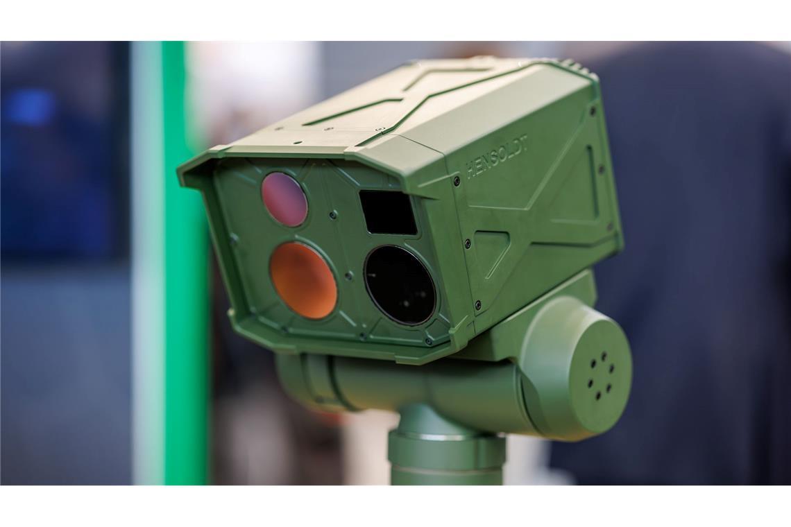 Eine Sensorbox von Hensoldt zur Zielerfassung, gemacht für Aufklärungsfahrzeuge und ferngesteuerte Waffenstationen.