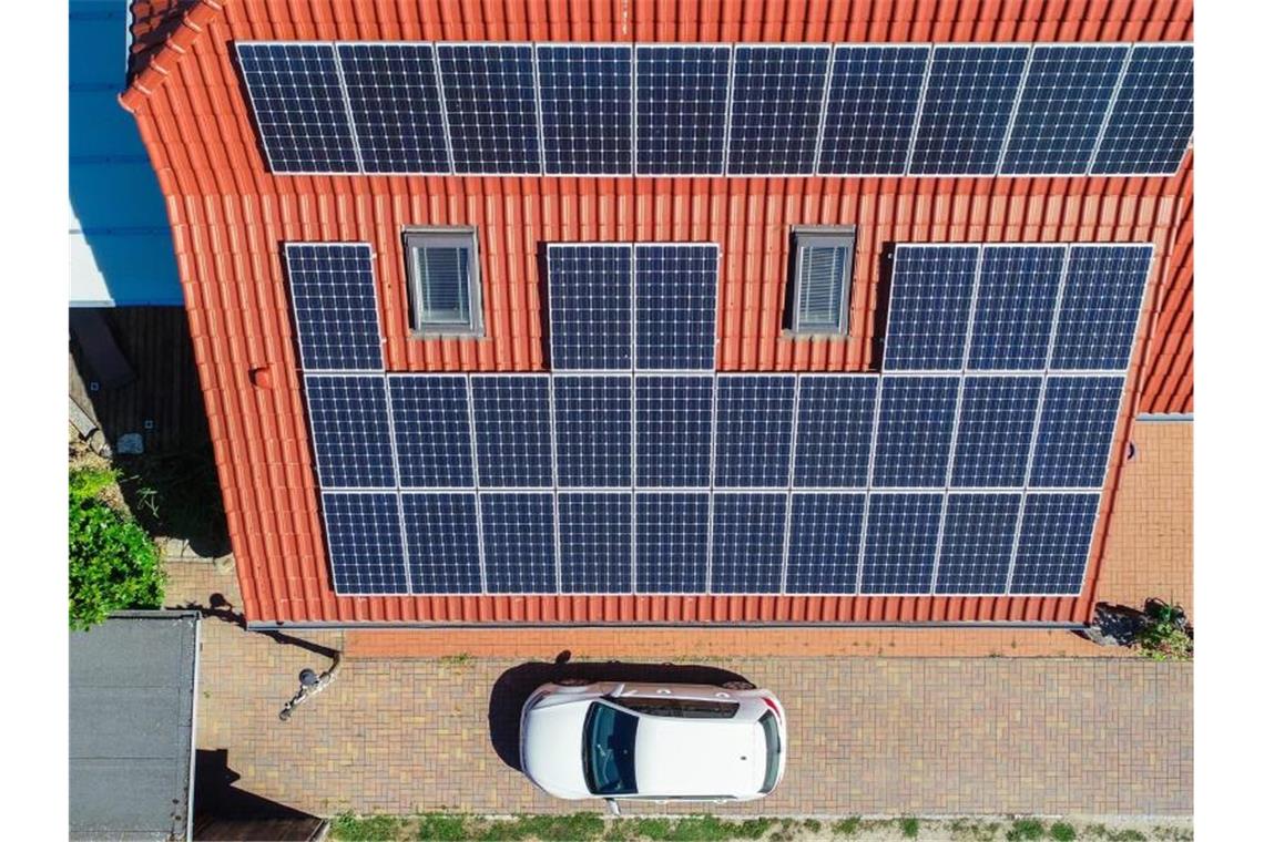 Eine Solaranlage auf einem Eigenheim in Brandenburg. Foto: Patrick Pleul/ZB/dpa