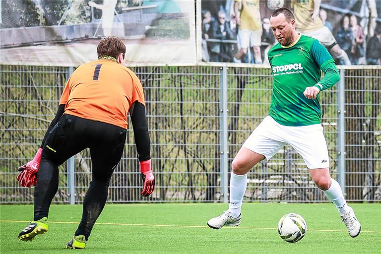 Eine sportliche und menschliche Verstärkung: Ex-Profi Julian Schieber (rechts). Foto: Alexander Becher