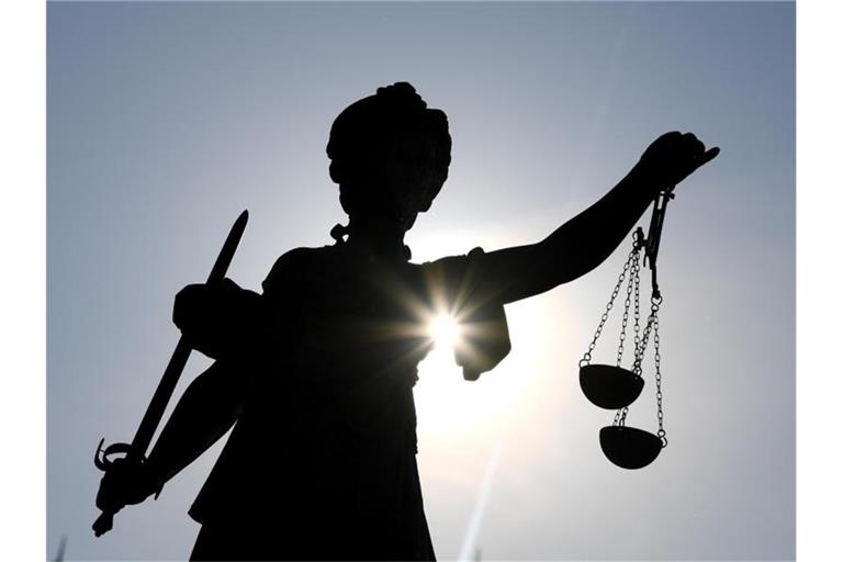 Eine Statue der Justitia. Foto: Arne Dedert/dpa/Symbolbild