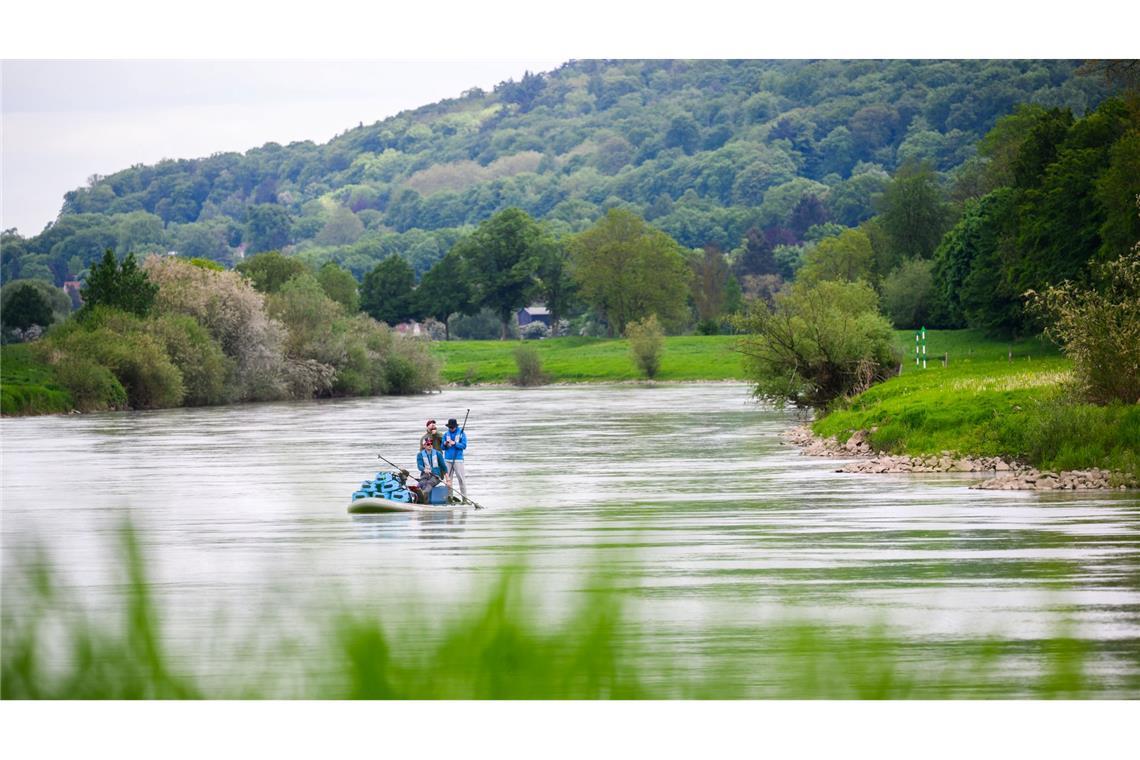 Abenteuer für einen guten Zweck: Tag und Nacht auf der Weser Eine Strecke von 431 Kilometern wollen vier Männer auf der Weser paddeln - Tag und Nacht.