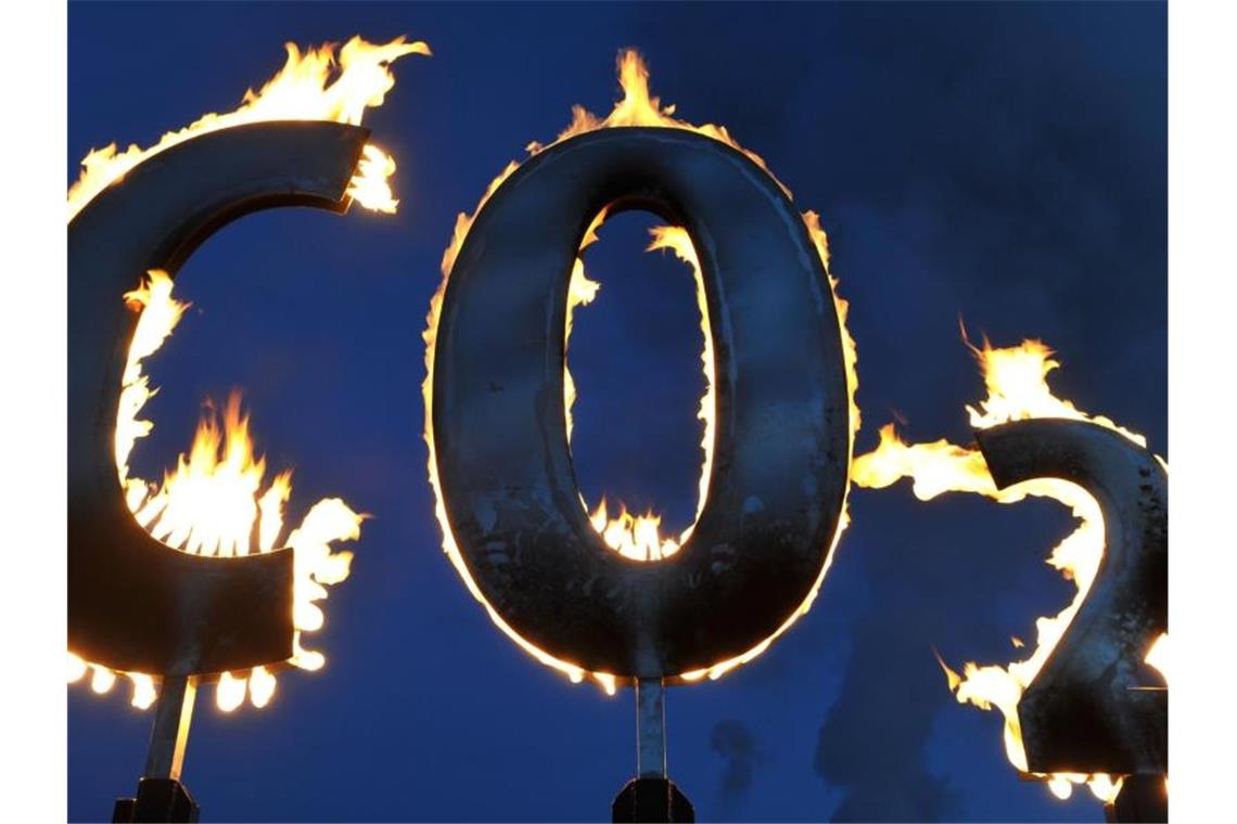 Koalition nennt Details zum neuen CO2-Preis Eine Tonne CO2 soll ab 2021 10 Euro kosten; der Preis soll dann bis 2025 auf 35 Euro steigen. Foto: Uwe Anspach/dpa