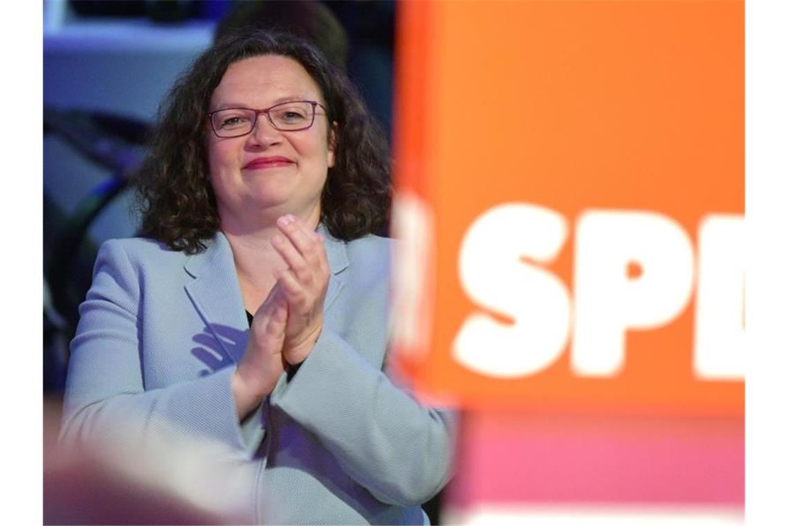 Nahles erteilt komplettem Soli-Abbau Absage