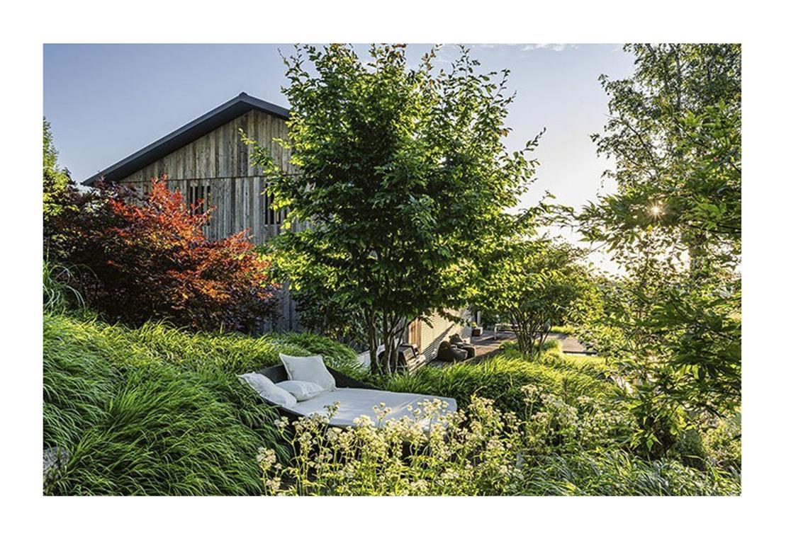 Eine weitere Anerkennung erhielt das Planungsbüro CvB Gartendesign Christiane v. Burkersroda mit dem Projekt „Gartenpanorama in Szene gesetzt“ in München.