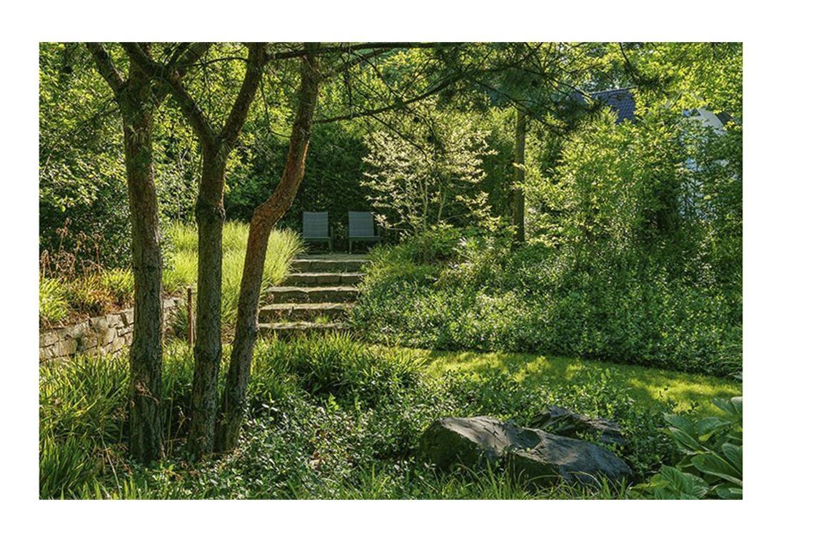 Eine weitere Anerkennung ging an die WKM Landschaftsarchitekten GmbH mit dem Projekt „Stiller Garten mit Waldcharakter“ am Niederrhein.