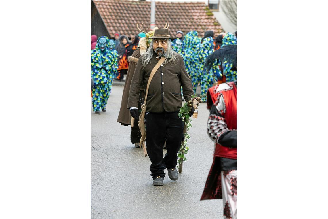 Eine weitere Figur der Murreder Henderwäldler: der Tannenzapfenhurgler 