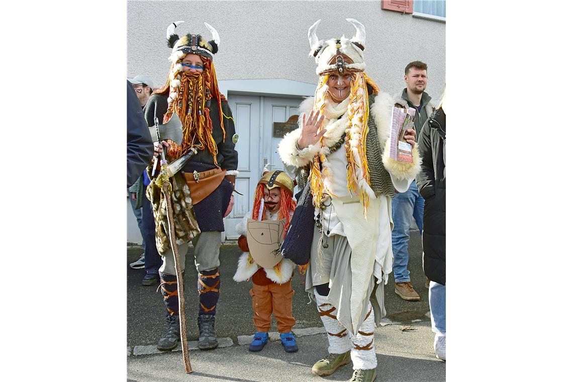 Eine Wikingerfamilie. Faschingsumzug in Althütte. SK