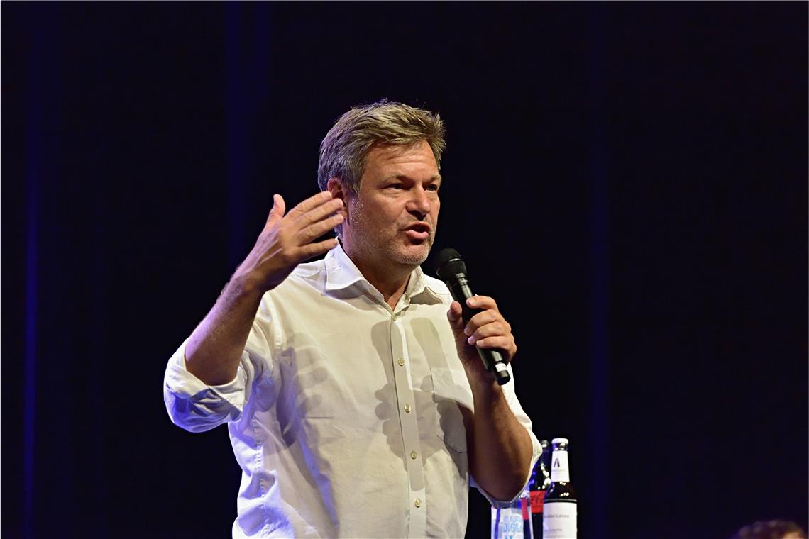 Habeck-Absage ist für die Backnanger Wirtschaftsgespräche kein Beinbruch Eine Woche vor den Wirtschaftsgesprächen hat Wirtschaftsminister Robert Habeck den Organisatoren abgesagt. Foto: Imago/Daniel Kubirski