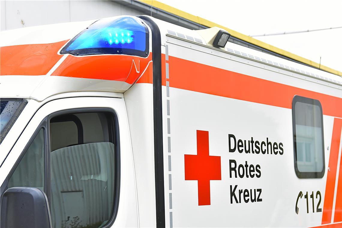 Rettungskräfte in Winnenden angegriffen Einem Ersthelfer wurden Schläge angedroht. Symbolfoto: Tobias Sellmaier