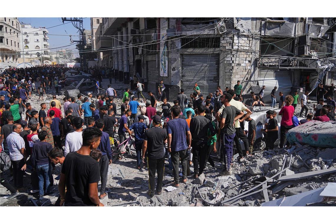 Trump rechnet nächste Woche mit Waffenruhe in Gaza Einem palästinensischen Bericht zufolge wurden in Gaza erneut mehrere Menschen getötet.