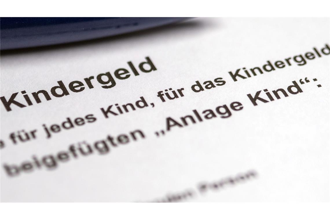 Einen Antrag auf Kindergeld soll man künftig nicht mehr stellen müssen. (Illustration)