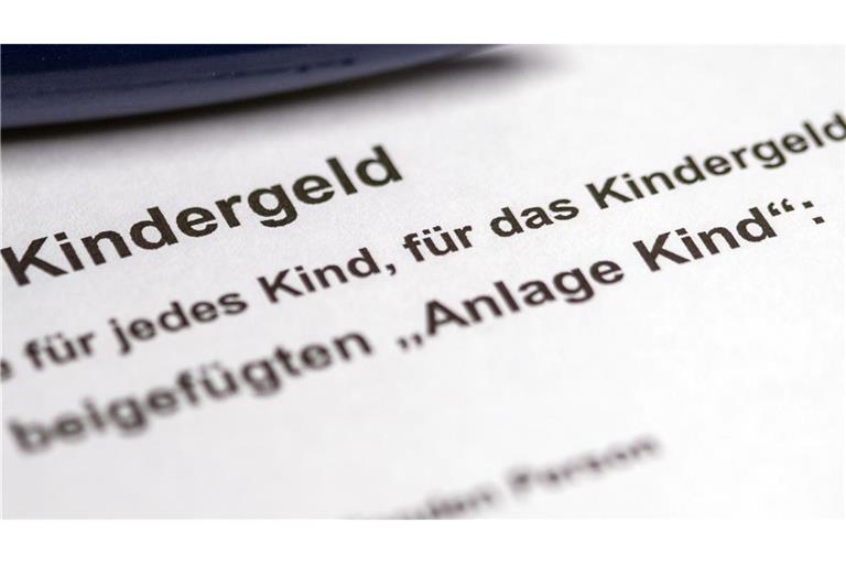 Einen Antrag auf Kindergeld soll man künftig nicht mehr stellen müssen. (Illustration)