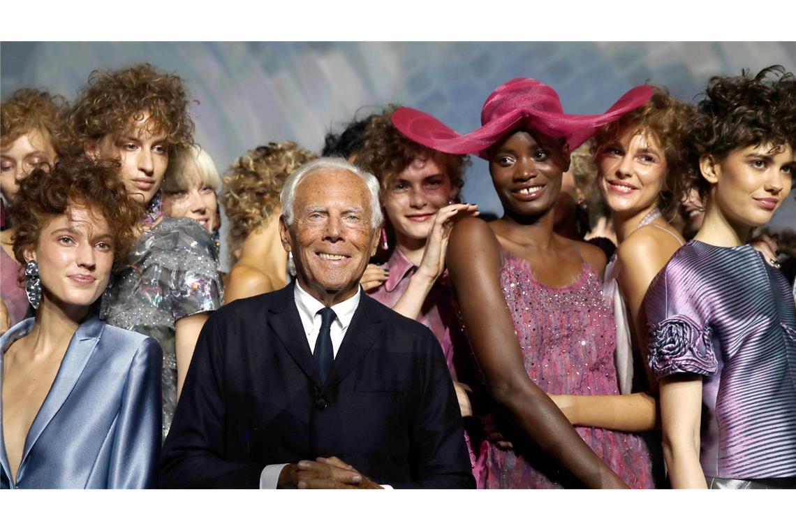 Einen Hochschulabschluss oder eine andere fertige Ausbildung hatte Armani in seinem Metier nicht - trotzdem war seine Mode gefragt. (Archivbild)