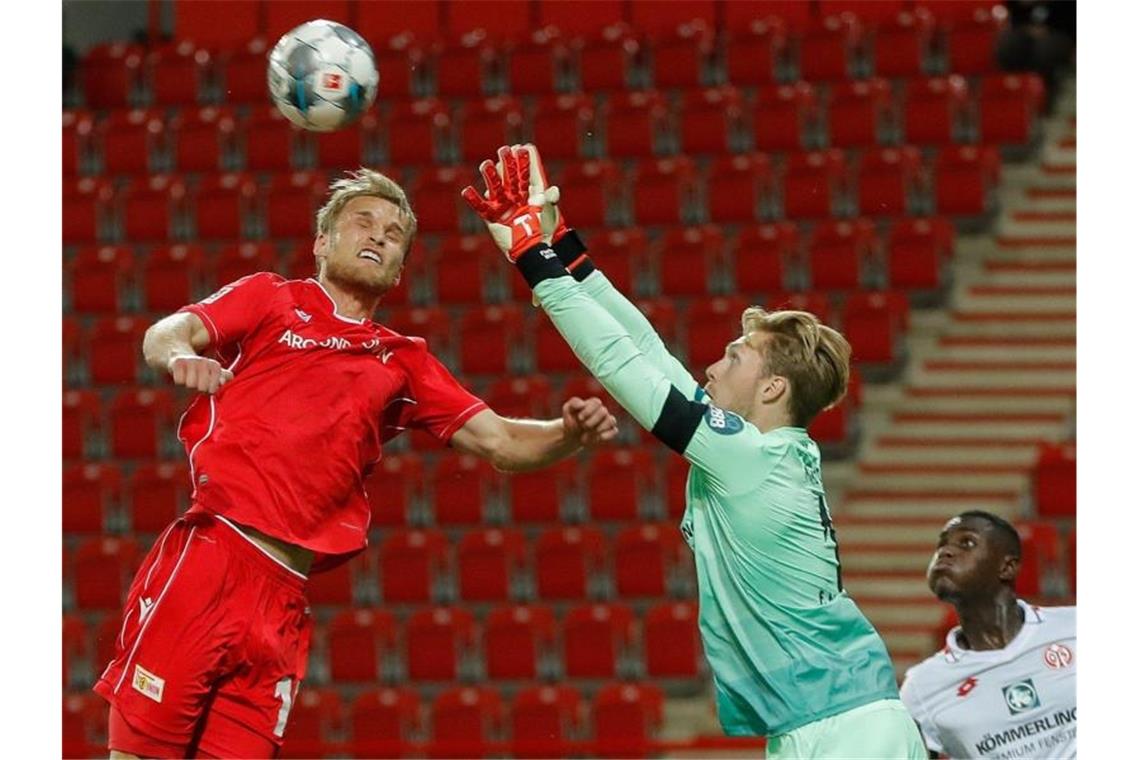 Einen Punkt konnte Torhüter Florian Müller mit dem FSV Mainz 05 aus Berlin entführen. Foto: Odd Andersen/AFP-POOL/dpa