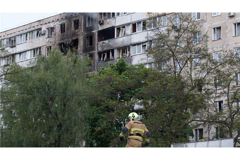 Einen schweren russischen Luftangriff auf Kiew gab es noch vor Inkrafttreten der Waffenruhe.