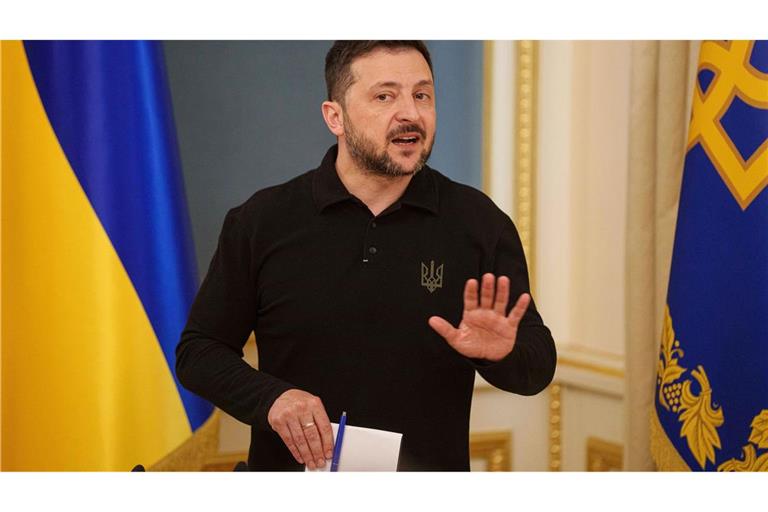 Einen Verzicht auf die von Russland annektierte Schwarzmeer-Halbinsel Krim als Weg zum Frieden mit Moskau lehnt der ukrainische Präsident Wolodymyr Selenskyj ab. (Archivbild)