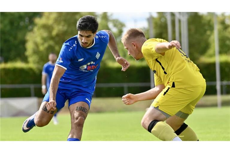 Einer allein kann es nicht richten: Jamie-Noah Demir (links) ist bei der SV Böblingen an jeder gefährlichen Aktion beteiligt.