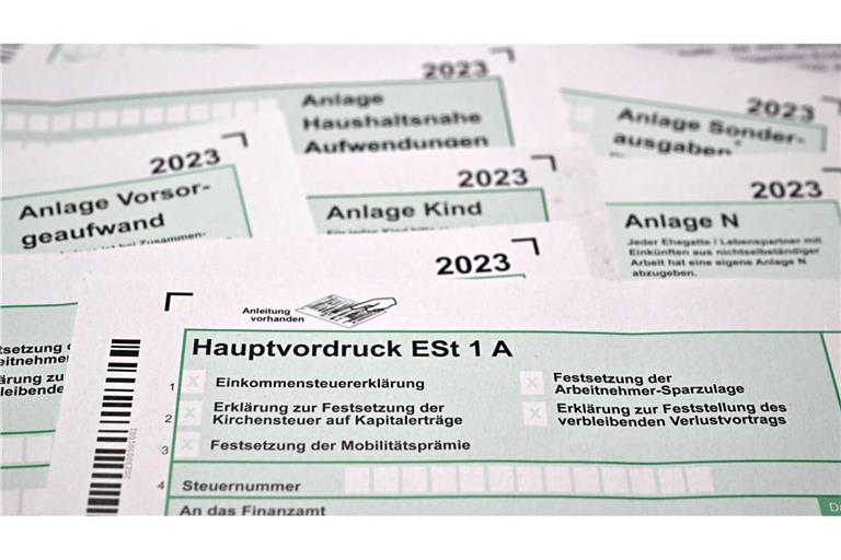 Einer ausgewählten Gruppe von Steuerpflichtigen schickt das Finanzamt Kassel einen Vorschlag für die Steuererklärung (Symbolbild).
