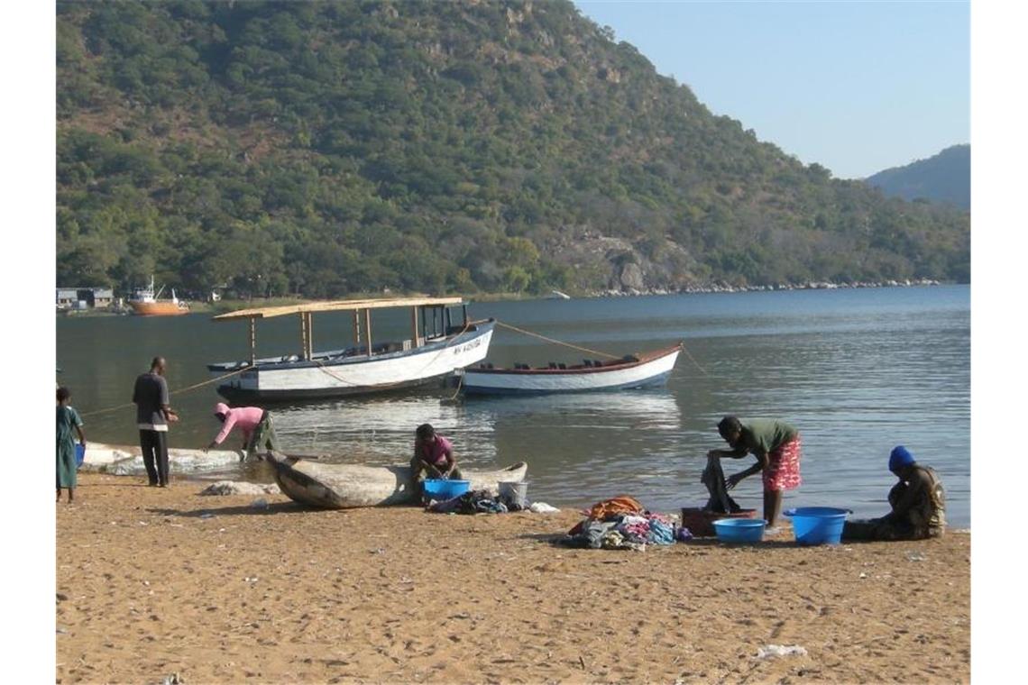 Malawisee ist „bedrohter See des Jahres 2022“ Einer der ältesten Seen der Welt - der Malawisee im südlichen Afrika - ist von Umweltschützern zum „bedrohten See des Jahres 2022“ erklärt worden. Foto: picture alliance / dpa