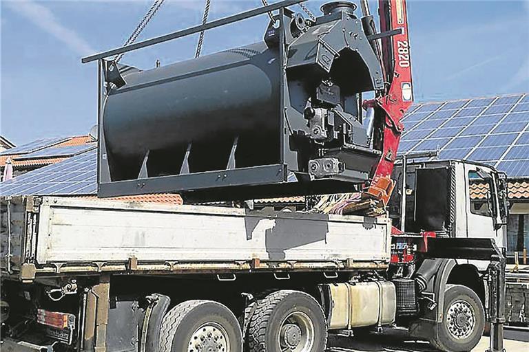 Einer der beiden Heizkessel, die zusammen eine Leistung von 700 Kilowatt haben. Foto: Holzwarth