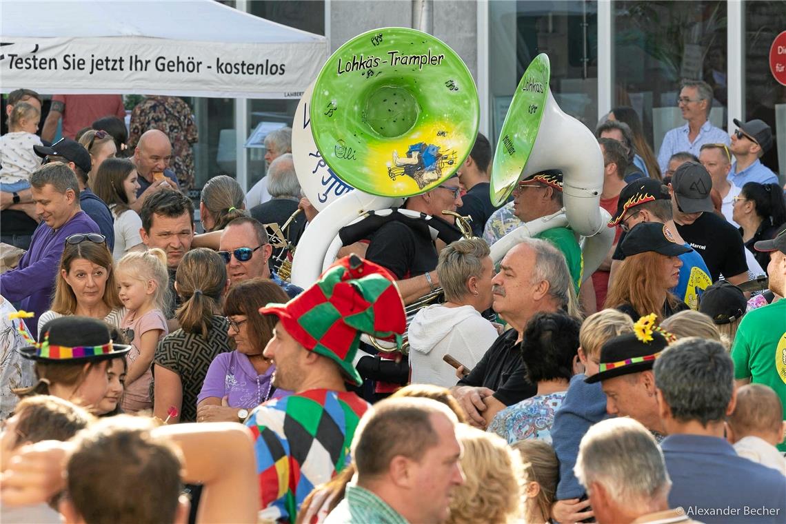 Einer der Walking Acts, die mal hier, mal da in den Straßen und Gassen auftreten...