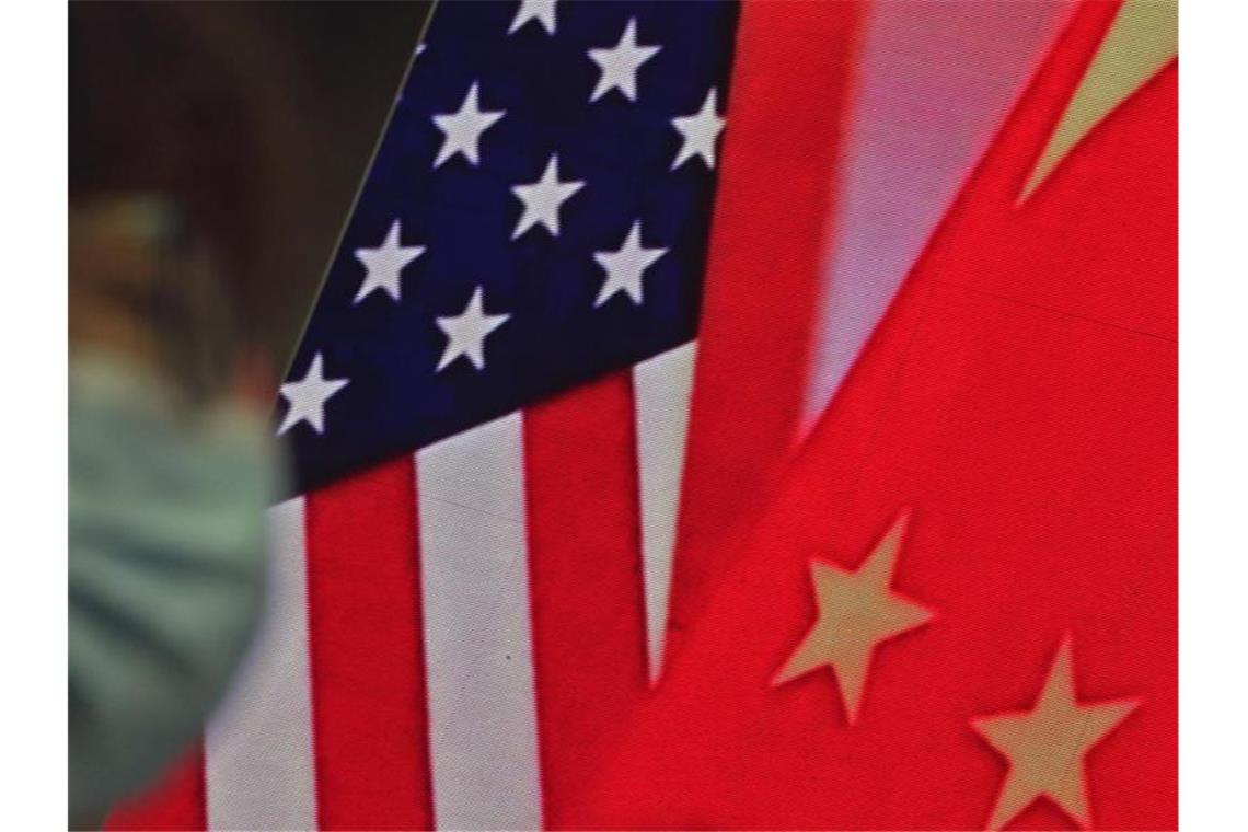 Sorge vor Konfrontation: Biden telefoniert mit Xi Einfluss-Sphären, Handelspolitik, Menschenrechte - die Liste der Problemfelder zwischen den USA und China ist lang. Foto: Andy Wong/AP/dpa