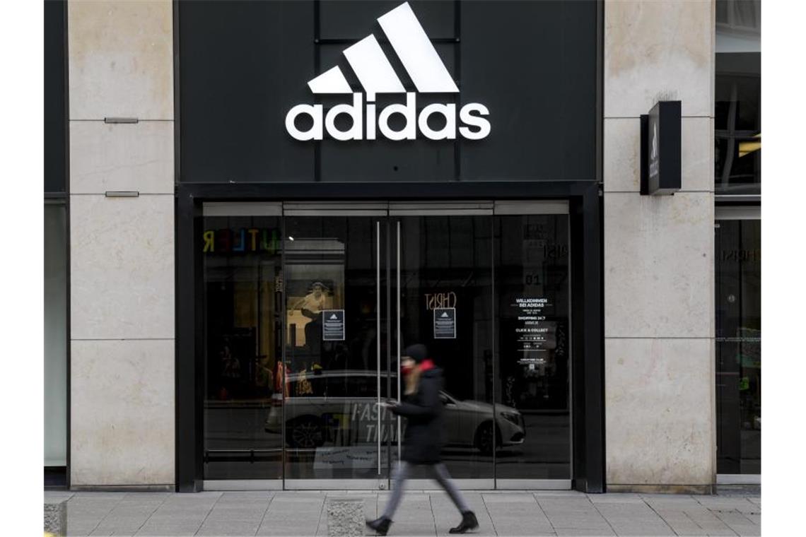 Adidas bekommt Zusage für Milliardenkredit