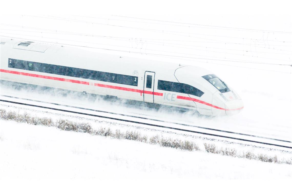 Eingefrorene Weichen waren zum Beispiel in Niedersachsen ein großes Problem.
