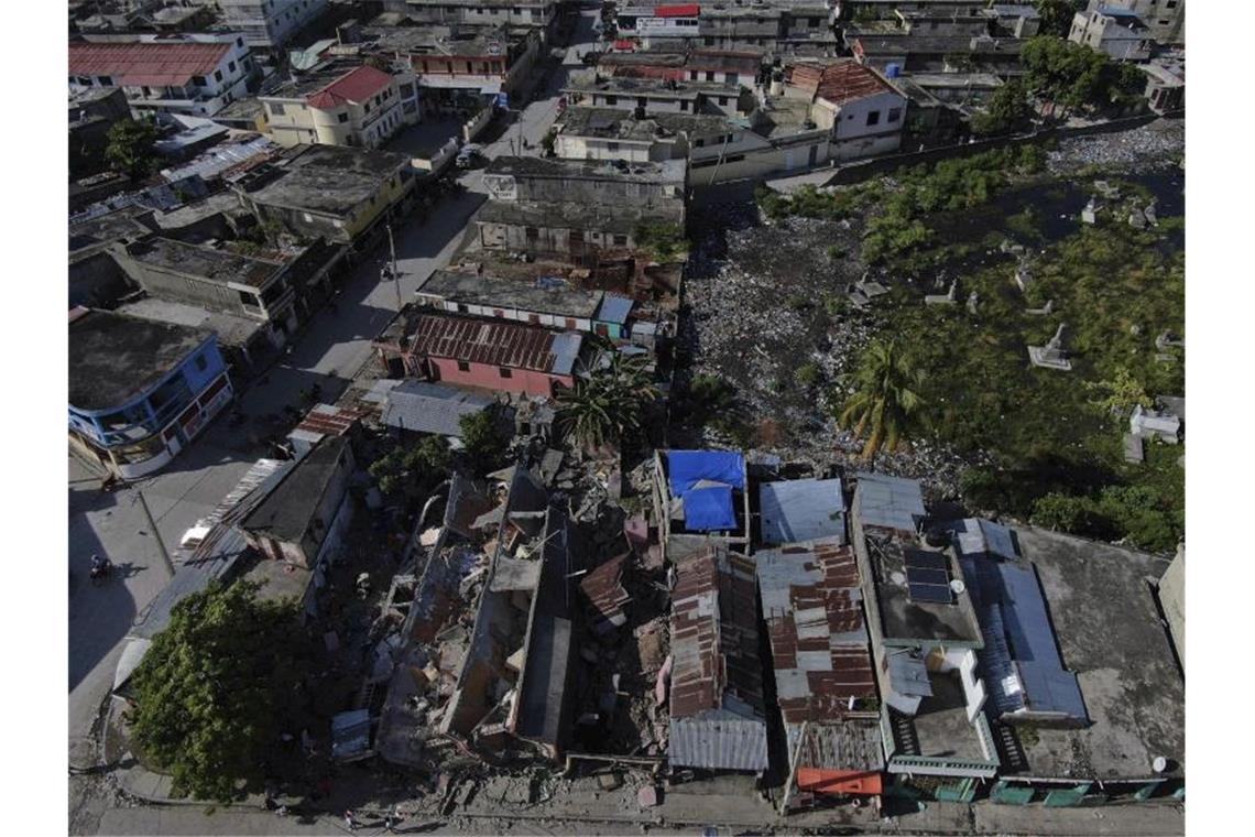 Eingestürzte Gebäude in Les Cayes. Foto: Fernando Llano/AP/dpa