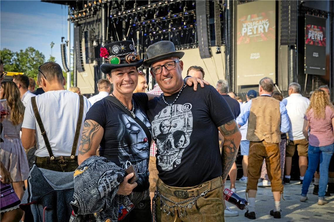 Einige Besucher haben sich ganz besondere Outfits einfallen lassen. 