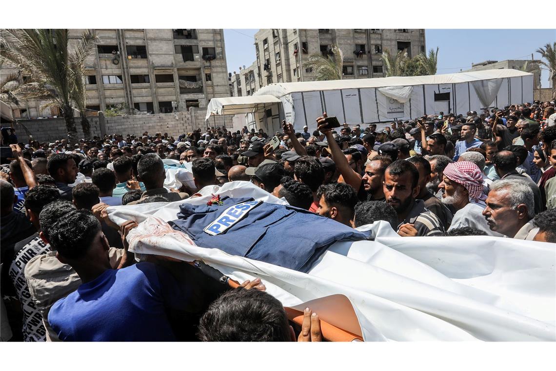 Einige der beim israelischen Angriff auf ein Krankenhaus in Gaza getöteten Journalisten arbeiteten für internationale Medien.