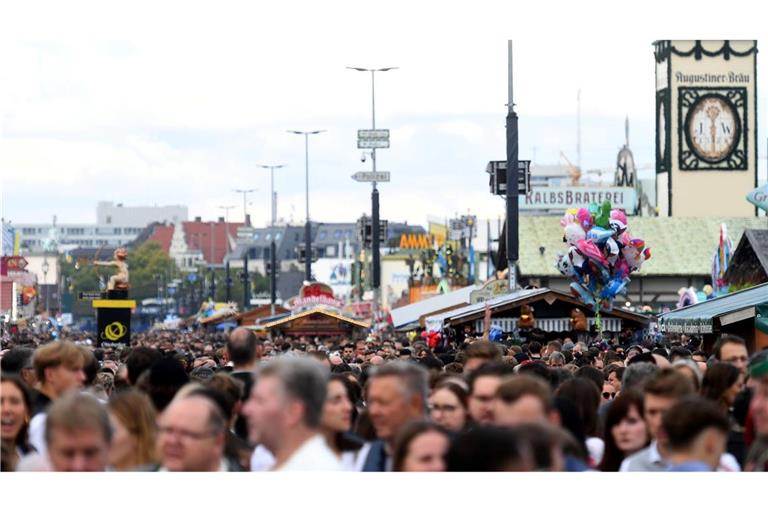 Einige Leute verspürten am Samstag Panik in der Menschenmenge. (Archivbild)