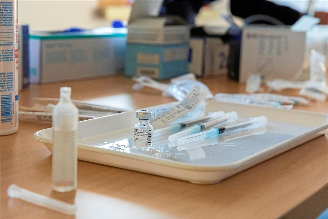 41 positive Tests trotz vollen Impfschutzes Einige Menschen stecken sich trotz eines kompletten Impfschutzes mit Corona an, teils erkranken sie. In der Regel sind die Verläufe von Covid-19 aber weniger schwer. Archivfoto: J. Fiedler