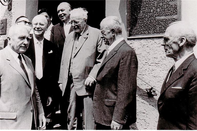 Einige Teilnehmer der Konferenz vom 20. Juni 1945 trafen sich 1970 erneut in der Sonne-Post in Murrhardt. Fotos: Archiv Carl-Schweizer-Museum