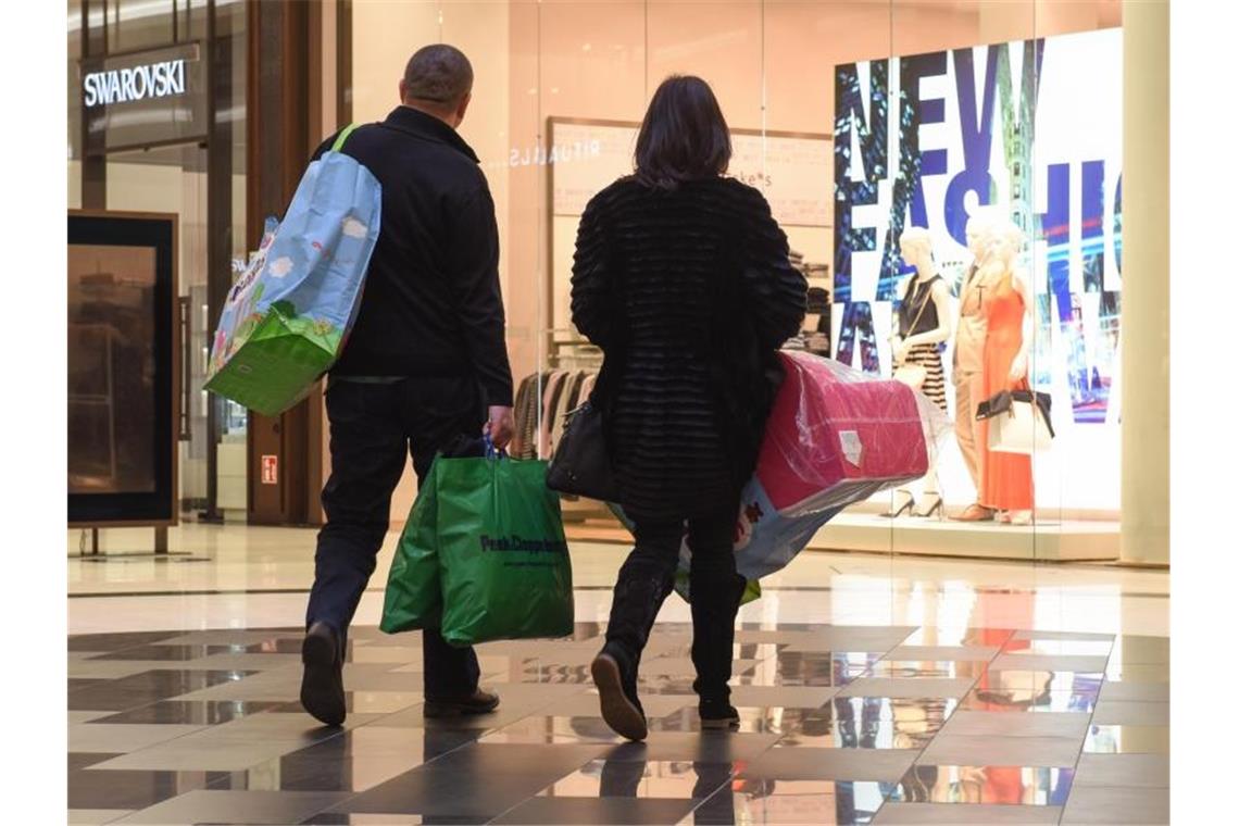 GfK: Verbraucher lassen sich Konsumlaune nicht verdrießen